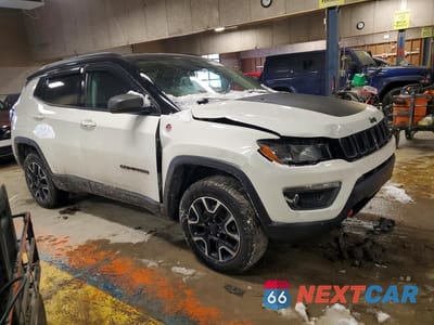Czwarte zdjęcie samochodu z boku: 2020 JEEP COMPASS TRAILHAWK VIN:3C4NJDDB2LT161706 - miniatura