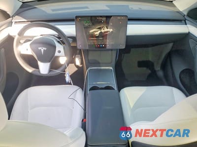 Zdjęcie 8 z 14 samochodu: 2025 TESLA MODEL Y VIN:7SAYGDEF0SA340790 - miniatura