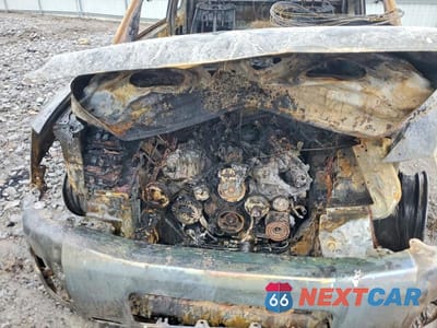 Zdjęcie 11 z 11 samochodu: 2005 NISSAN TITAN XE VIN:1N6BA06A75N560255 - miniatura