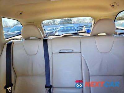 Zdjęcie 10 z 13 samochodu: 2010 VOLVO XC60 T6 VIN:YV4992DZ6A2062670 - miniatura