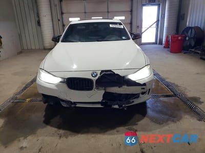 Piąte zdjęcie samochodu w środku: 2013 BMW 335 I VIN:WBA3A9C55DF475066 - miniatura