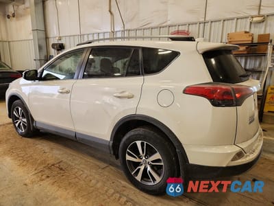 Drugie zdjęcie samochodu z przodu: 2017 TOYOTA RAV4 XLE VIN:JTMRFREV6HJ111592 - miniatura