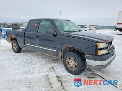Czwarte zdjęcie samochodu z boku: 2004 CHEV SILVERADO K1500 VIN:2GCEK19T741214108 - miniatura