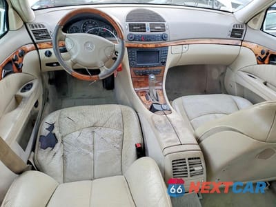 Zdjęcie 8 z 12 samochodu: 2004 MERCEDES-BENZ E 320 VIN:WDBUH65JX4A481968 - miniatura