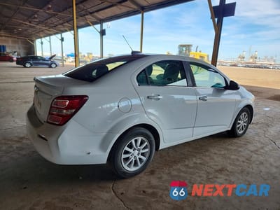 Trzecie zdjęcie samochodu z tyłu: 2017 CHEVROLET SONIC LT VIN:1G1JD5SH6H4124389 - miniatura