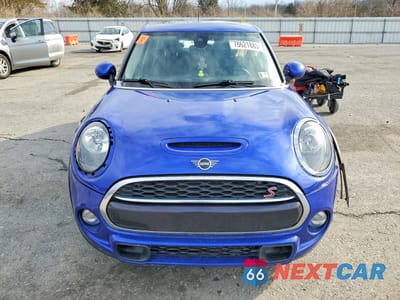 Piąte zdjęcie samochodu w środku: 2019 MINI COOPER S VIN:WMWXU3C5XK2H55532 - miniatura
