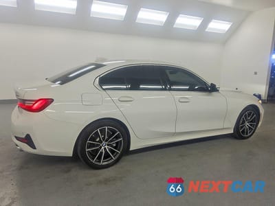 Trzecie zdjęcie samochodu z tyłu: 2021 BMW 330I VIN:3MW5R1J00M8B87488 - miniatura