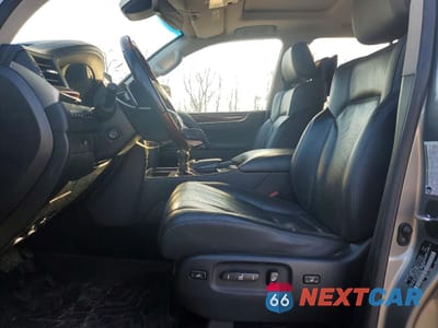 Zdjęcie 7 z 14 samochodu: 2016 LEXUS LX 570 VIN:JTJHY7AX5G4195965 - miniatura