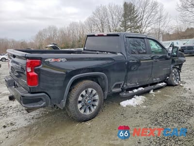 Trzecie zdjęcie samochodu z tyłu: 2022 CHEVROLET SILVERADO K2500 CUSTOM VIN:2GC4YME75N1240468 - miniatura