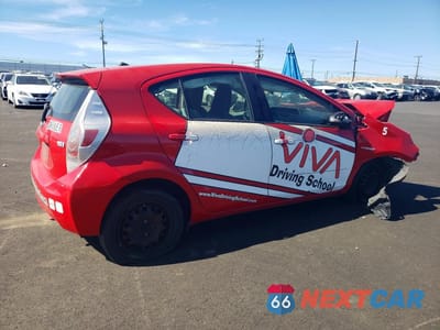 Trzecie zdjęcie samochodu z tyłu: 2014 TOYOTA PRIUS C ONE VIN:JTDKDTB37E1568639 - miniatura