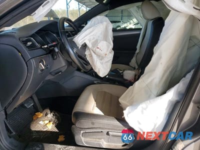 Zdjęcie 7 z 12 samochodu: 2016 VOLKSWAGEN JETTA SPORT VIN:3VWD17AJ3GM399263 - miniatura