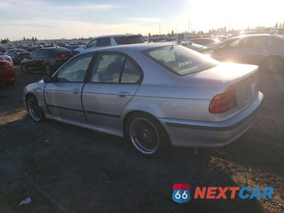 Drugie zdjęcie samochodu z przodu: 2000 BMW 5 SERIES VIN:WBADM6341YGV00658 - miniatura
