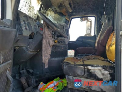Zdjęcie 9 z 10 samochodu: 2018 MACK CXU613 TRUCK CAB AND CHASSIS VIN:1M2AW07C9JM089222 - miniatura