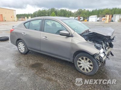 Czwarte zdjęcie samochodu z boku: 2016 NISSAN VERSA 1.6 SV VIN:3N1CN7AP6GL914773 - miniatura