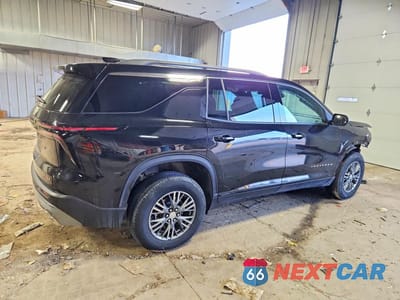 Trzecie zdjęcie samochodu z tyłu: 2024 CHEVROLET TRAVERSE LT VIN:1GNEVGKS9RJ230827 - miniatura