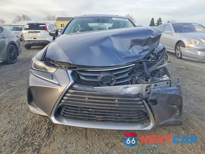 Piąte zdjęcie samochodu w środku: 2020 LEXUS IS 300 VIN:JTHAA1D20L5107820 - miniatura