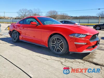 Czwarte zdjęcie samochodu z boku: 2021 FORD MUSTANG VIN:1FA6P8TH0M5115315 - miniatura