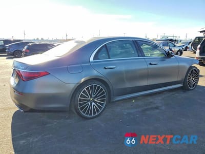 Trzecie zdjęcie samochodu z tyłu: 2022 MERCEDES-BENZ S 500 4MATIC VIN:W1K6G6DB1NA105593 - miniatura