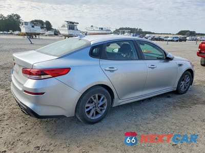 Trzecie zdjęcie samochodu z tyłu: 2020 KIA OPTIMA LX VIN:5XXGT4L36LG437555 - miniatura