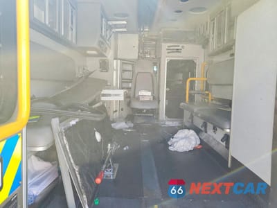 Zdjęcie 10 z 12 samochodu: 2022 FORD ECONOLINE - AMBULANCE VIN:1FDXE4FN3NDC07228 - miniatura