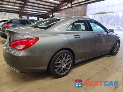 Trzecie zdjęcie samochodu z tyłu: 2019 MERCEDES-BENZ CLA 250 VIN:WDDSJ4EB0KN734768 - miniatura