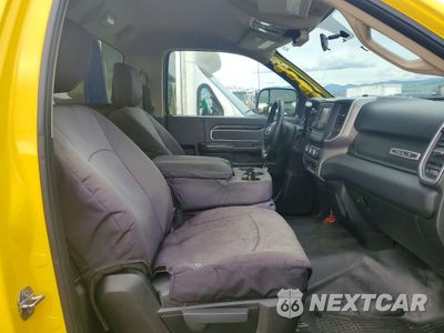 Piąte zdjęcie samochodu w środku: 2019 RAM 5500 ROLLBACK TRUCK VIN:3C7WRMDL7KG645726 - miniatura