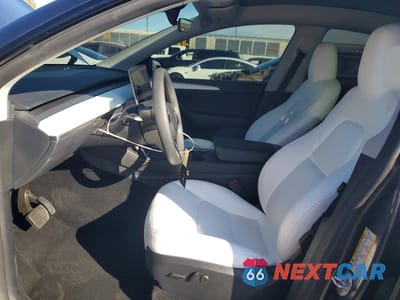 Zdjęcie 7 z 14 samochodu: 2024 TESLA MODEL Y VIN:7SAYGDEE7RF067870 - miniatura
