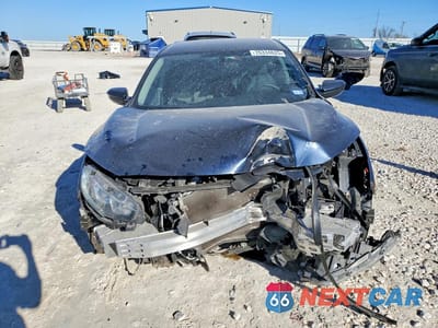 Piąte zdjęcie samochodu w środku: 2017 HONDA CIVIC LX VIN:19XFC2F5XHE081186 - miniatura