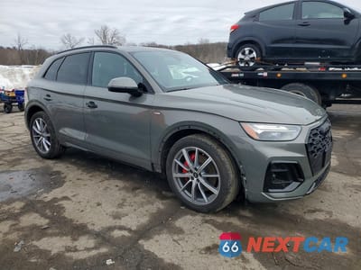 Czwarte zdjęcie samochodu z boku: 2024 AUDI Q5 E PREMIUM PLUS 55 VIN:WA1E2AFY6R2114521 - miniatura