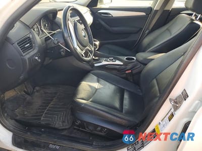 Zdjęcie 7 z 13 samochodu: 2013 BMW X1 XDRIVE35I VIN:WBAVM5C52DVV91159 - miniatura
