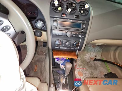 Zdjęcie 8 z 14 samochodu: 2008 NISSAN ALTIMA 3.5 SE VIN:1N4BL24E08C162163 - miniatura