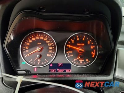 Zdjęcie 9 z 12 samochodu: 2018 BMW X1 XDRIVE28I VIN:WBXHT3C35J5L25476 - miniatura