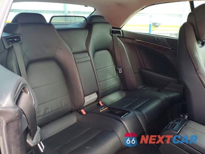 Zdjęcie 10 z 12 samochodu: 2012 MERCEDES-BENZ E 350 VIN:WDDKK5KF8CF157042 - miniatura