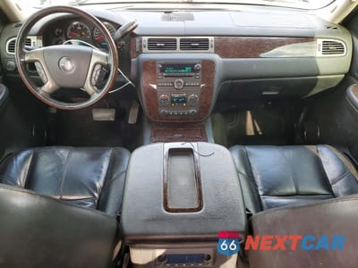 Zdjęcie 8 z 13 samochodu: 2008 GMC NEW SIERRA K1500 DENALI VIN:2GTEK638581273956 - miniatura