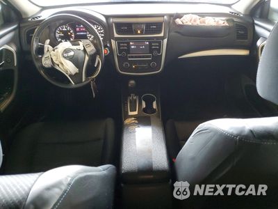 Zdjęcie 8 z 12 samochodu: 2017 NISSAN ALTIMA 2.5 VIN:1N4AL3AP4HC499250 - miniatura