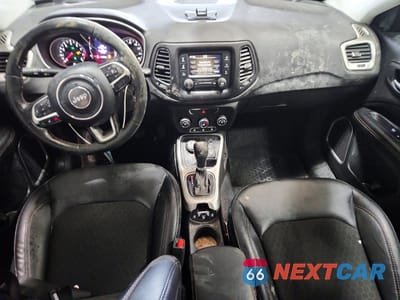 Zdjęcie 8 z 13 samochodu: 2018 JEEP COMPASS LATITUDE VIN:3C4NJDBB8JT403611 - miniatura