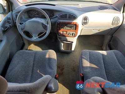 Zdjęcie 8 z 12 samochodu: 2000 CHRYSLER TOWN & COUNTRY LX VIN:1C4GP44G9YB735567 - miniatura