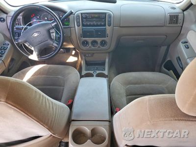 Zdjęcie 8 z 15 samochodu: 2005 FORD EXPLORER XLT VIN:1FMZU63E95ZA01314 - miniatura