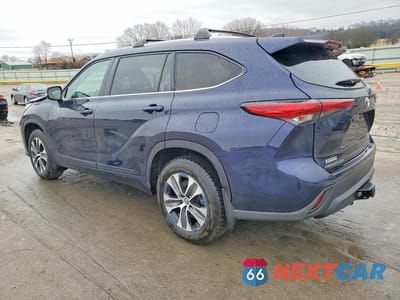 Drugie zdjęcie samochodu z przodu: 2022 TOYOTA HIGHLANDER XLE VIN:5TDGZRBH9NS178926 - miniatura