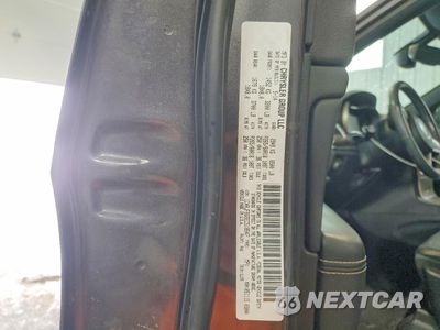 Zdjęcie 13 z 14 samochodu: 2014 JEEP GRAND CHEROKEE LIMITED VIN:1C4RJFBG5EC518547 - miniatura