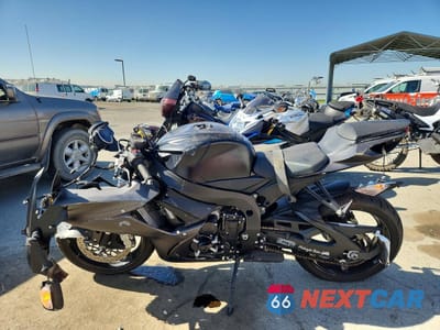 Trzecie zdjęcie samochodu z tyłu: 2017 SUZUKI GSX-R600 VIN:JS1GN7FA5H2100775 - miniatura