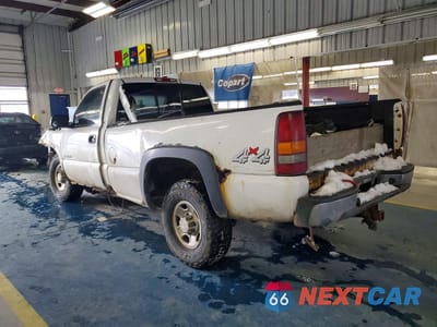 Drugie zdjęcie samochodu z przodu: 2002 CHEVROLET SILVERADO K2500 HEAVY DUTY VIN:1GCHK24U62Z121040 - miniatura