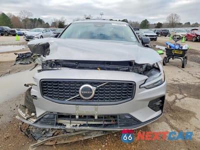 Piąte zdjęcie samochodu w środku: 2024 VOLVO S60 CORE VIN:7JRL12FK5RG317633 - miniatura