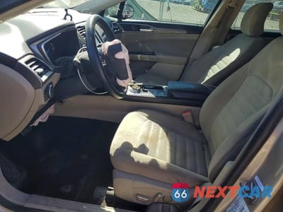 Zdjęcie 7 z 11 samochodu: 2017 FORD FUSION SE VIN:3FA6P0H72HR200371 - miniatura