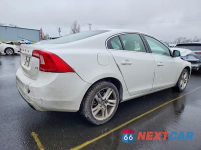 Trzecie zdjęcie samochodu z tyłu: 2014 VOLVO S60 T5 VIN:YV1612FS0E2286532 - miniatura