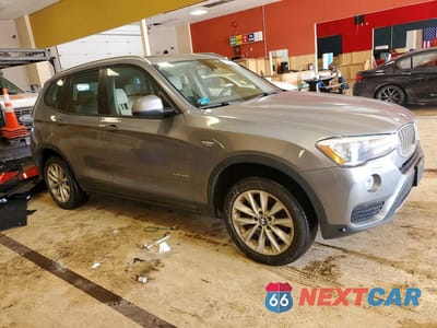 Czwarte zdjęcie samochodu z boku: 2017 BMW X3 XDRIVE28I VIN:5UXWX9C38H0W71006 - miniatura