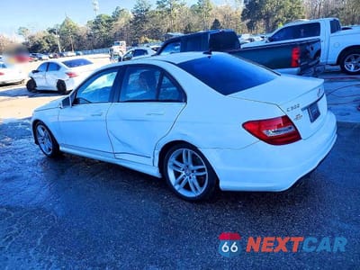 Drugie zdjęcie samochodu z przodu: 2014 MERCEDES-BENZ C 300 4MATIC VIN:WDDGF8AB3ER307795 - miniatura