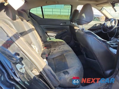 Zdjęcie 10 z 13 samochodu: 2019 NISSAN ALTIMA SR VIN:1N4BL4CW4KN318741 - miniatura