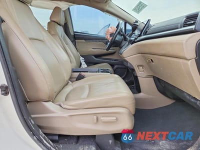 Zdjęcie 7 z 13 samochodu: 2019 HONDA ODYSSEY EXL VIN:5FNRL6H71KB010639 - miniatura