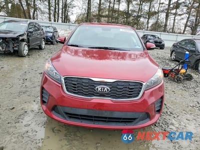 Piąte zdjęcie samochodu w środku: 2019 KIA SORENTO LX VIN:5XYPG4A39KG468395 - miniatura